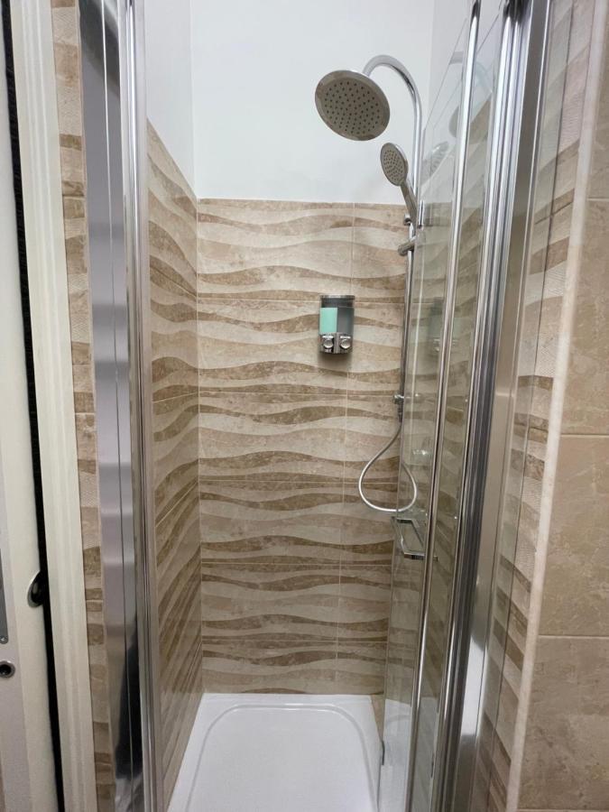 Domus Enea - Colosseo Termini Apartment Rom
